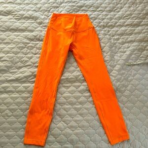 Lululemon Wunder Under 25”